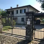 La Casa Dei Limoni アパート レンノ